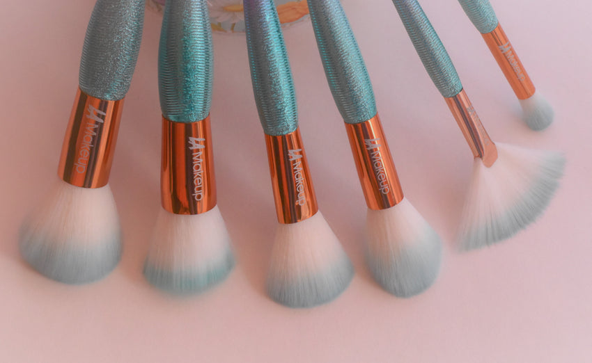 LA Makeup Brush Collection. Six Piece Fairy Tail Brush Set For Full Face Looks./D-05